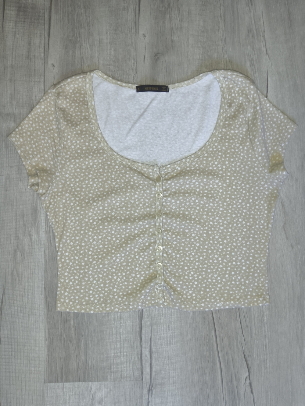 Beige Floral Button-Front Crop Top